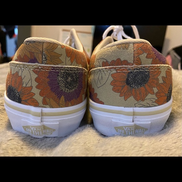 van flower shoes sun